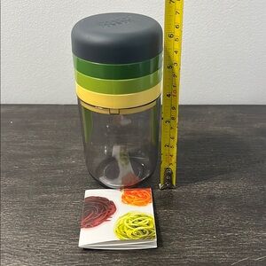 3-in-1 Hand-held Spiralizer